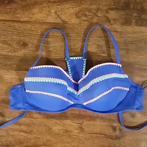 NWT swimsuit top, lightly lined halter, 36D